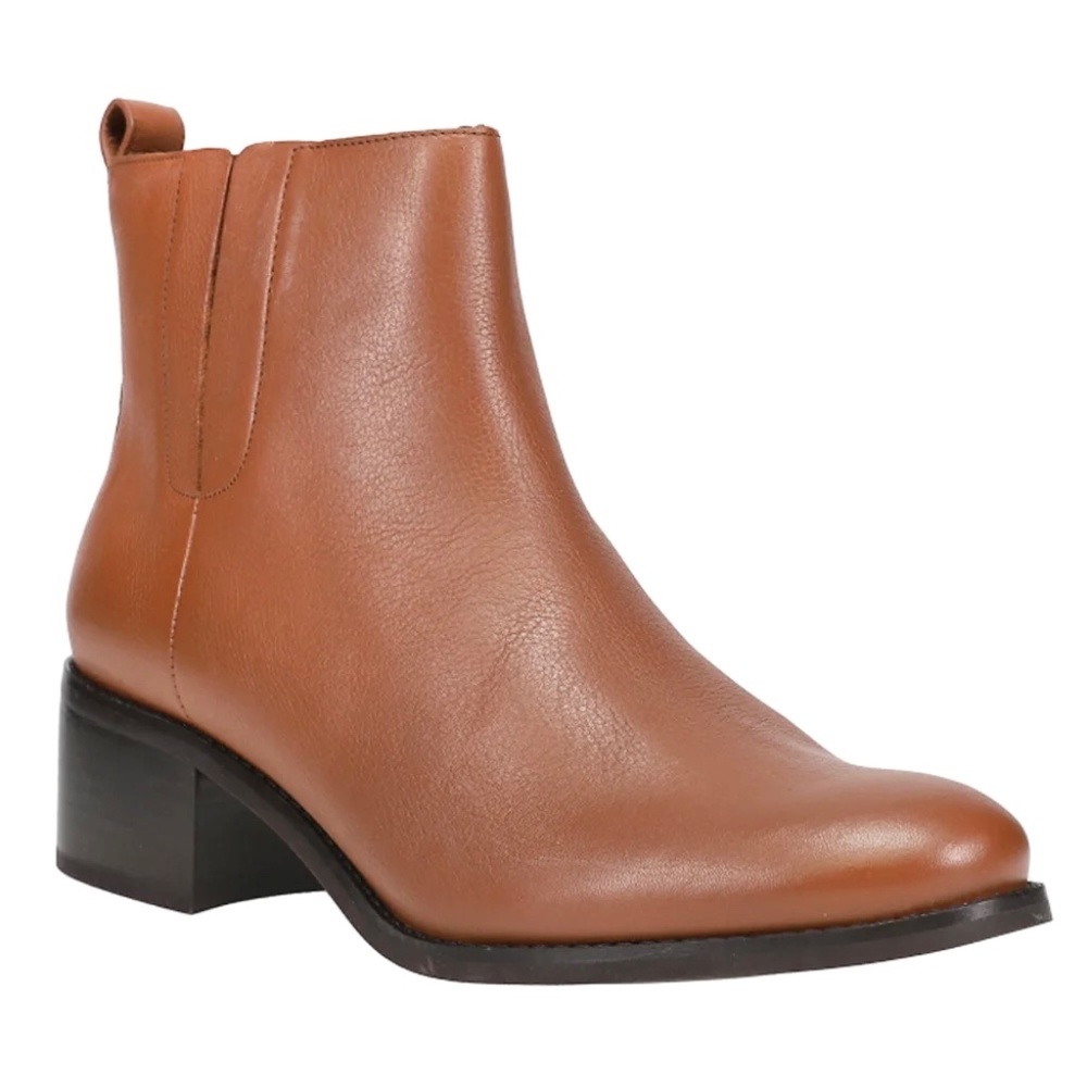 Cole Haan Addie Brown Leather Zippered Ankle Booties Casual Low Heel Boots 9 - Picture 2 of 11